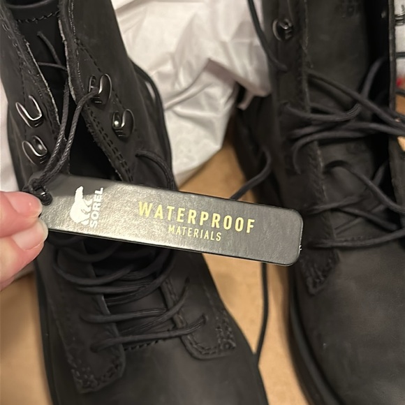 Women’s Sorel black lace up boots size 7 - Picture 3 of 3